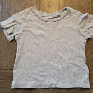 Gray baby gap t-shirt